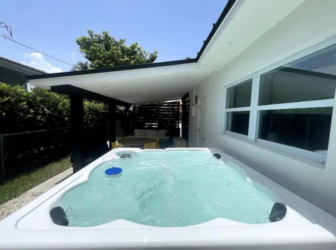 Casa Ana - Cozy Space Hot Tub And Large Fenced Yard Villa Miami Dış mekan fotoğraf